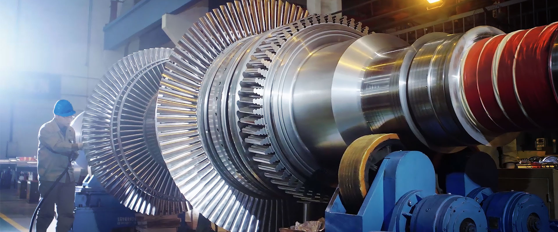 u型螺旋式輸送機(jī)主要用于輸送小顆粒狀、粉狀、小塊狀物料